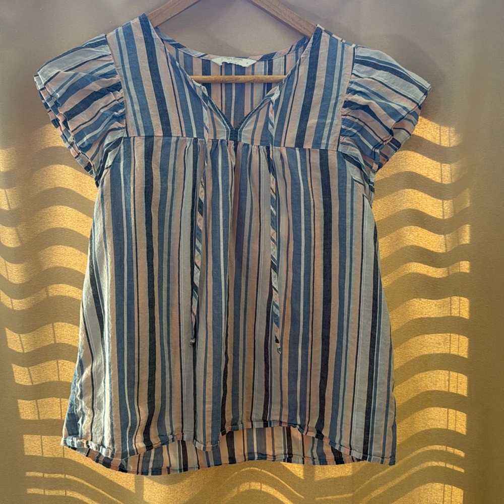 Flutter sleeve peasant top